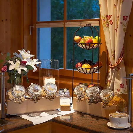 Loewen By Montafoner Hof * تشاغنز