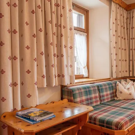 Loewen By Montafoner Hof بيت ريفي تشاغنز