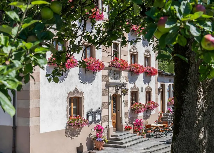 Loewen By Montafoner Hof Inn *