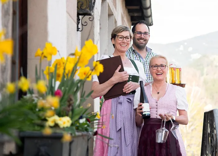 Loewen By Montafoner Hof Inn Tschagguns